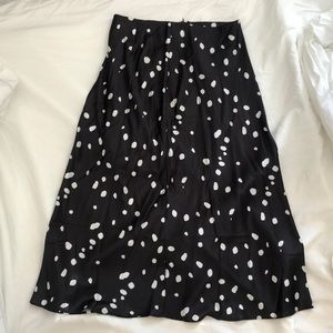 NWOT Black and white satin midi skirt